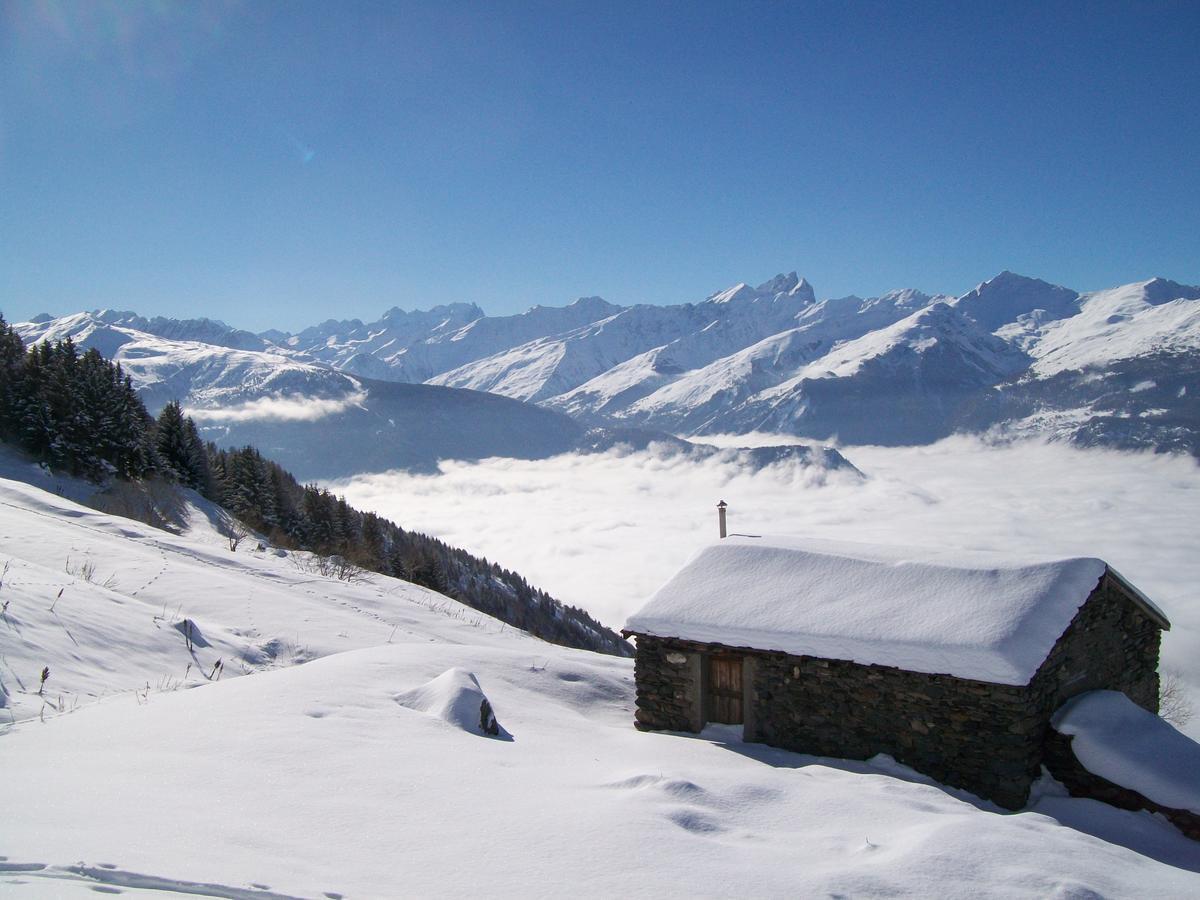 Gite Le Shantone Hotel Saint-Michel-de-Maurienne Buitenkant foto